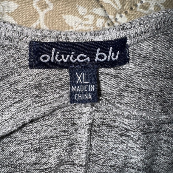 Olivia Blu cute batwing rugged sleeve oversized top EUC - Picture 5 of 7